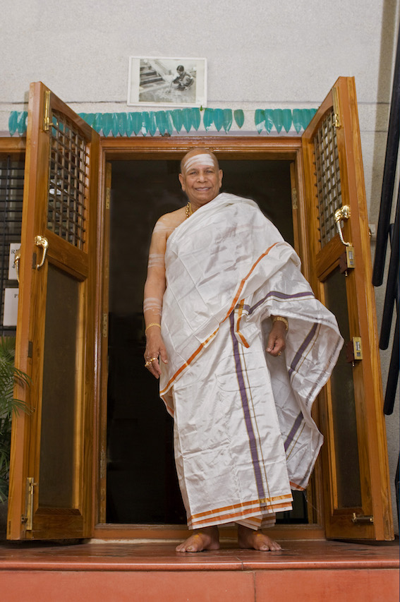 B.K.S. Iyengar & Pattabhi Jois — detail